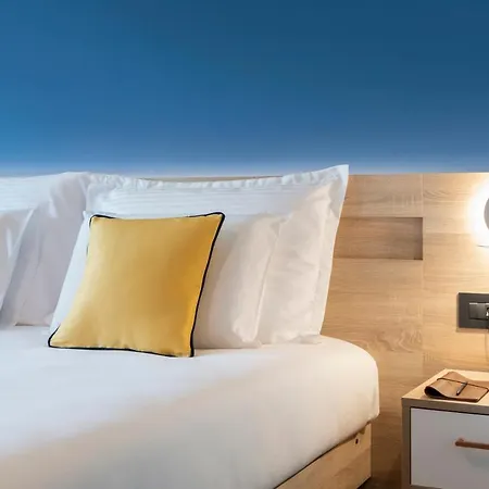 Hotel Antoniel San Ġiljan