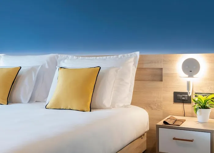 Hotel Antoniel San Ġiljan